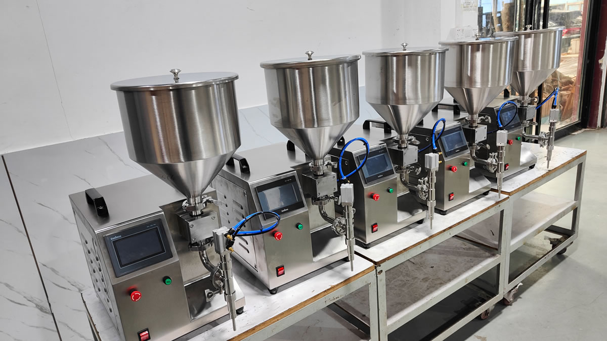 HB-16 Semi-Automatic Liquid Filling Machine